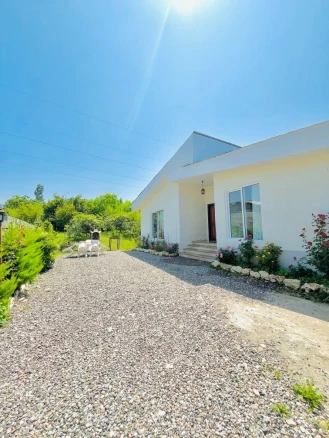 اجاره ویلا دو خوابه استخردار با حیاط دلباز-مازندران، رامسر