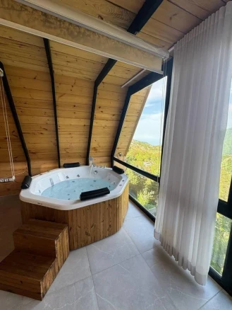 اجاره کلبه تک خوابه قرمز مهروماه-مازندران، رامسر