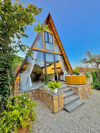 اجاره کلبه جنگلی جکوزی دار ایندو-مازندران، رامسر