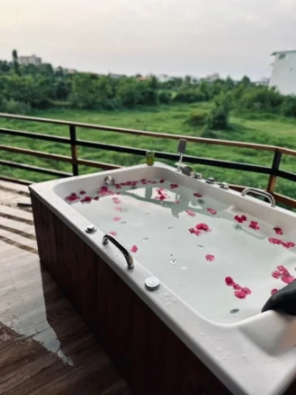 اجاره ویلا استخردار آبگرم دوخوابه نفسی-مازندران، رامسر