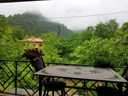 اجاره کلبه دوخوابه چوبی لب رودخانه 5-گیلان، ماسال