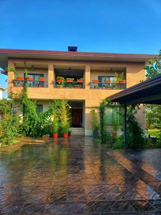 اجاره ویلا سنتی سه خواب حیاط باغ-مازندران، رامسر